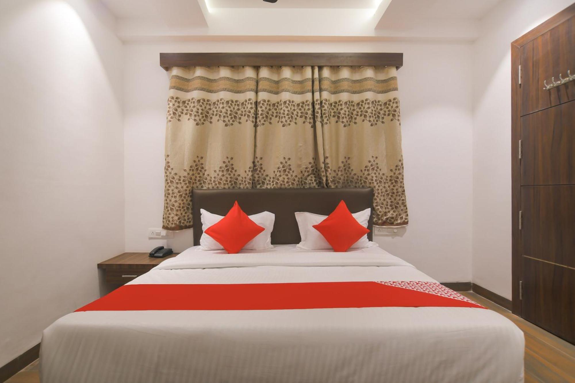 Hotel O Rudraksh Индаур Экстерьер фото